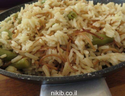 אורז עם אטריות דקות