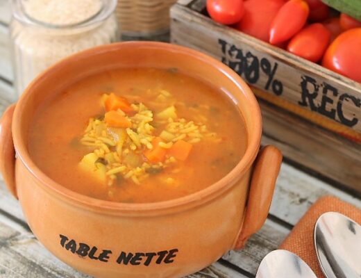 מרק ירקות עם אורז