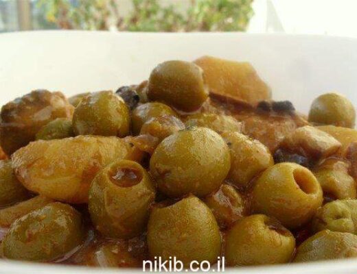 עוף עם ארטישוק ירושלמי וזיתים