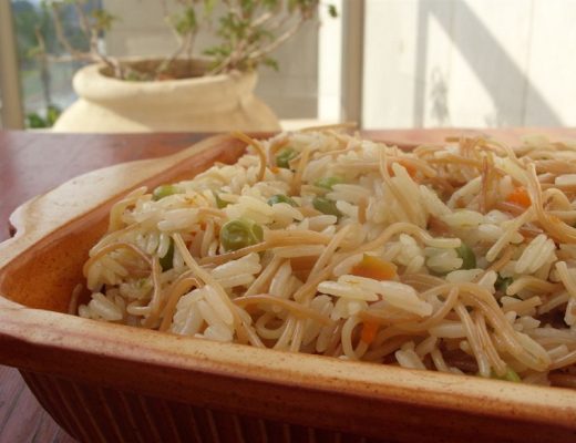 אורז עם אטריות אפונה וגזר