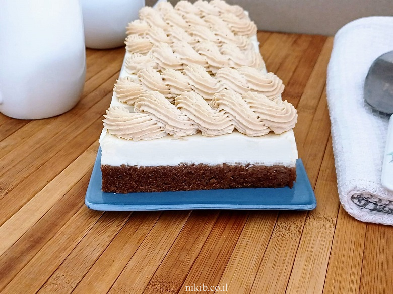 עוגת גבינה עם קרם קפה
