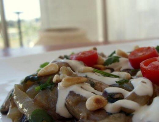 תבשיל פטריות ברוטב ברוטב טחינה